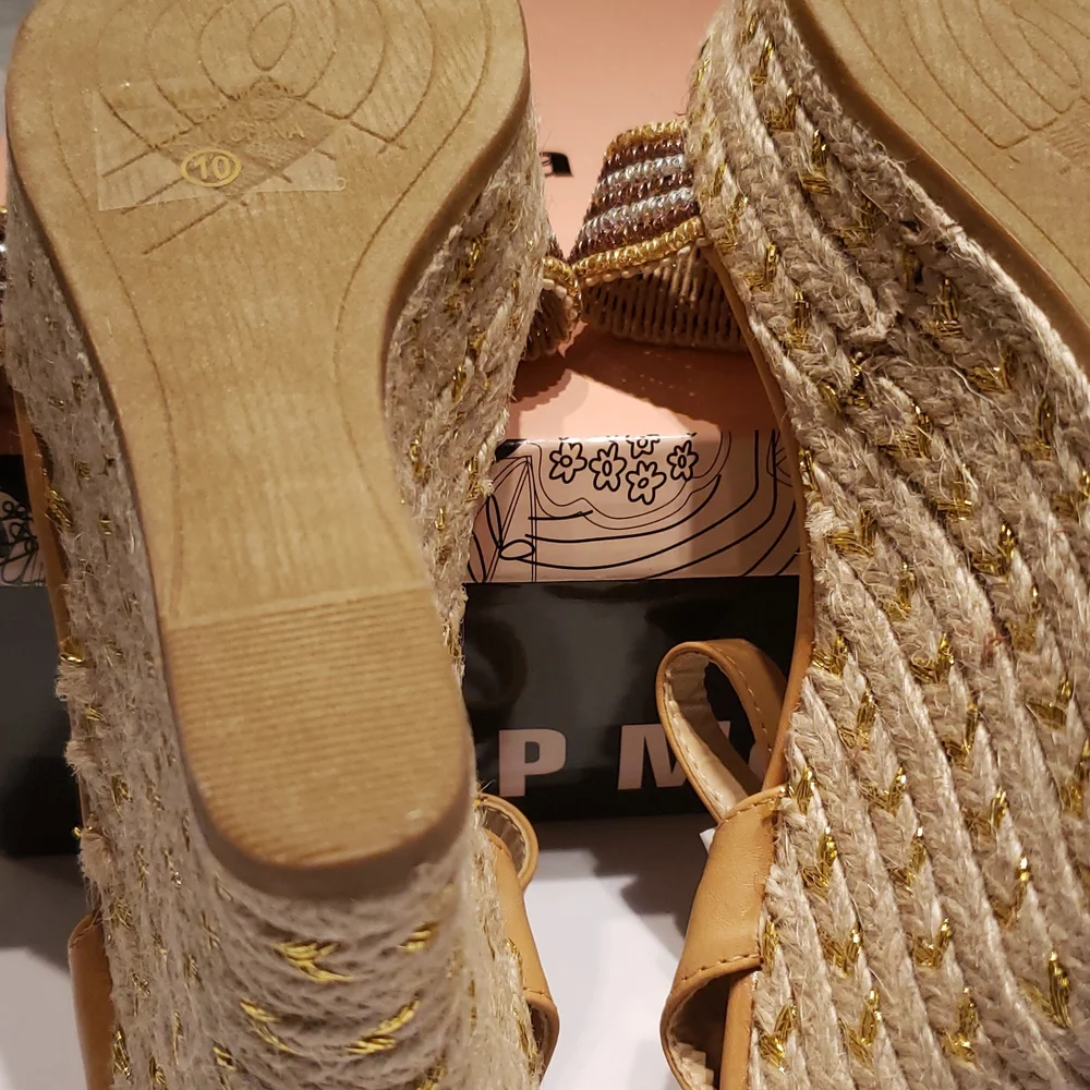 TOP Moda New ROYAL-1 Espadrille Platform Wedge Sandals Womens 10 NWT Gold Silver